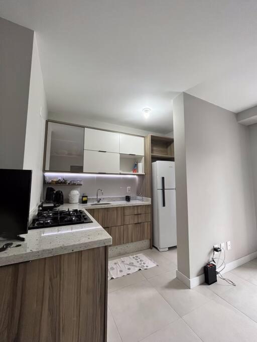 Apartamento 2 Suites Com Piscina E Churrasqueira, Ao Lado Da Ufsc Florianopolis Exterior foto