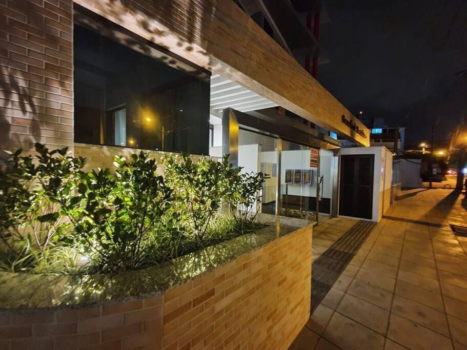 Apartamento 2 Suites Com Piscina E Churrasqueira, Ao Lado Da Ufsc Florianopolis Exterior foto